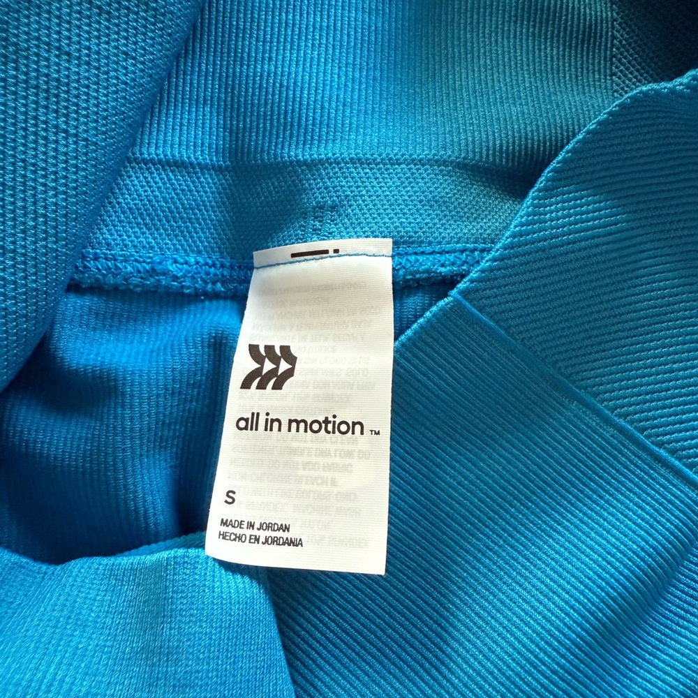 NEW All in Motion Women's Blue Seamless Bike Shorts - Picture 3 of 6